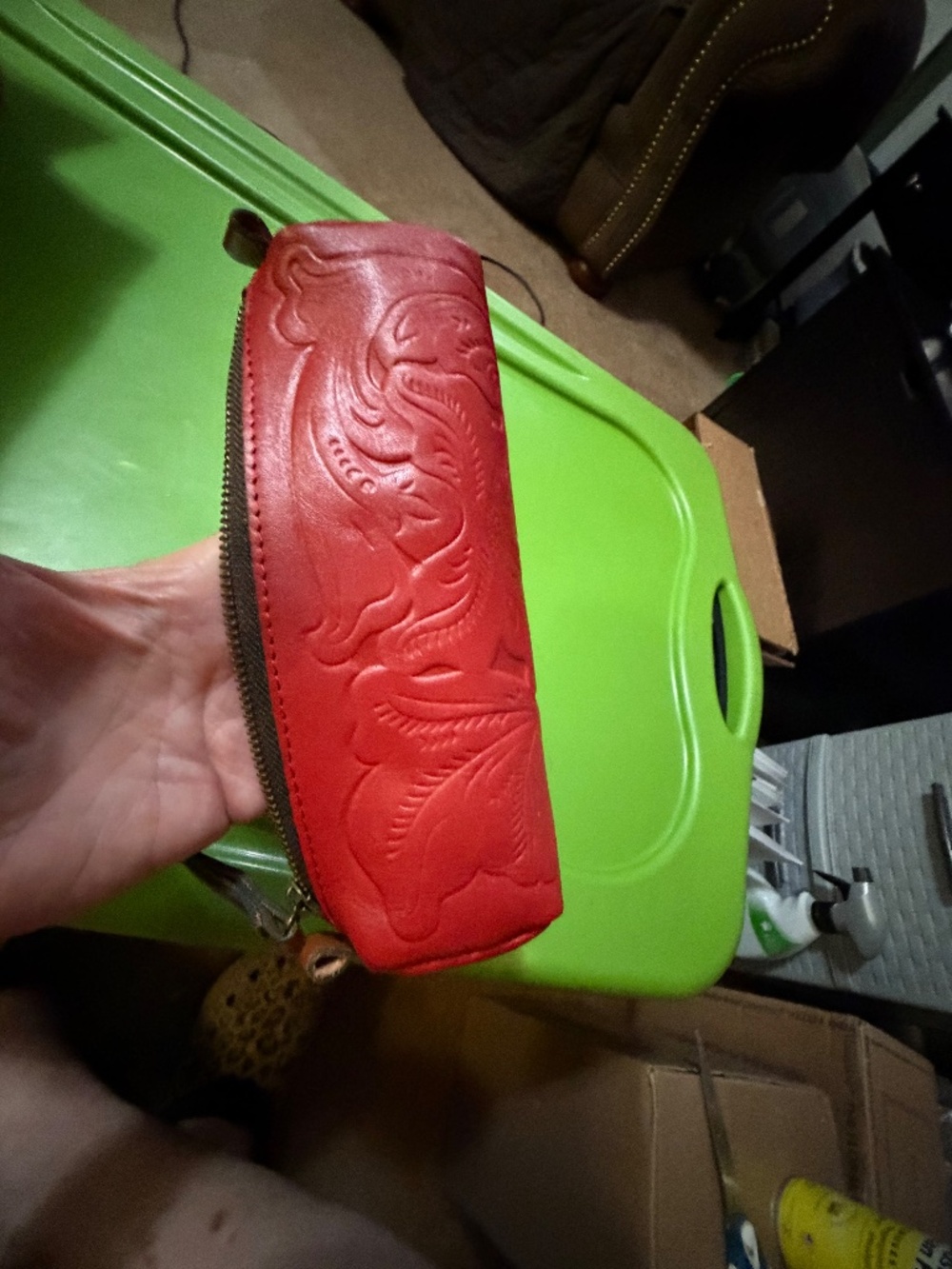 Genuine leather, tooled Accessories bag, - Picture 5 of 9